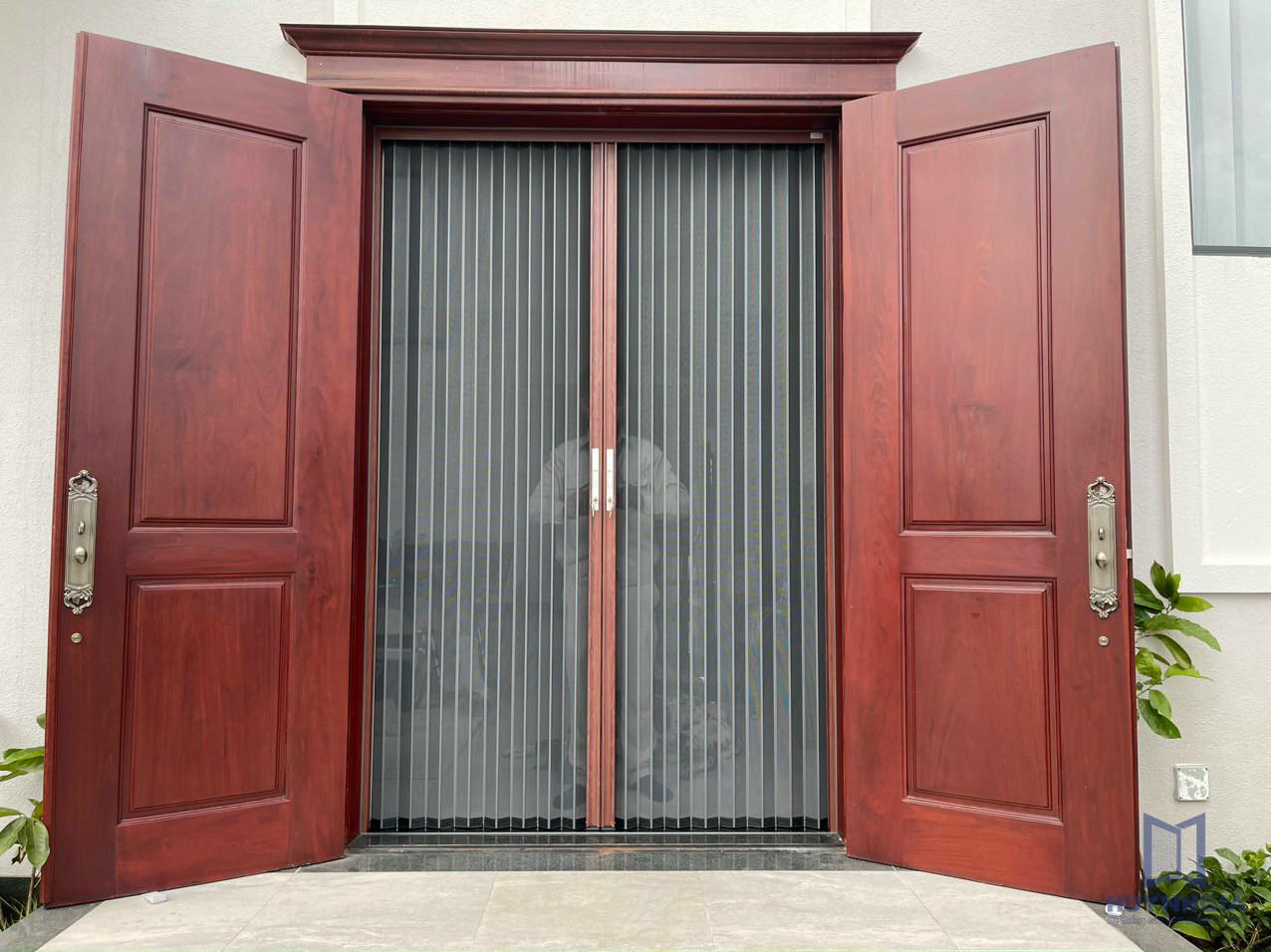 2 CÁNH VÂN GỖ ĐỎ